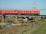 ���S018