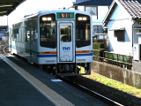 ���S001